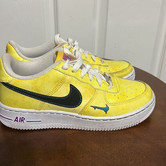 🔥🔥NIKE Air Force 1 LV8 GS Peace Love Yellow Youth 4Y / Women Sz 5.5 - PERFECT - Picture 5 of 9